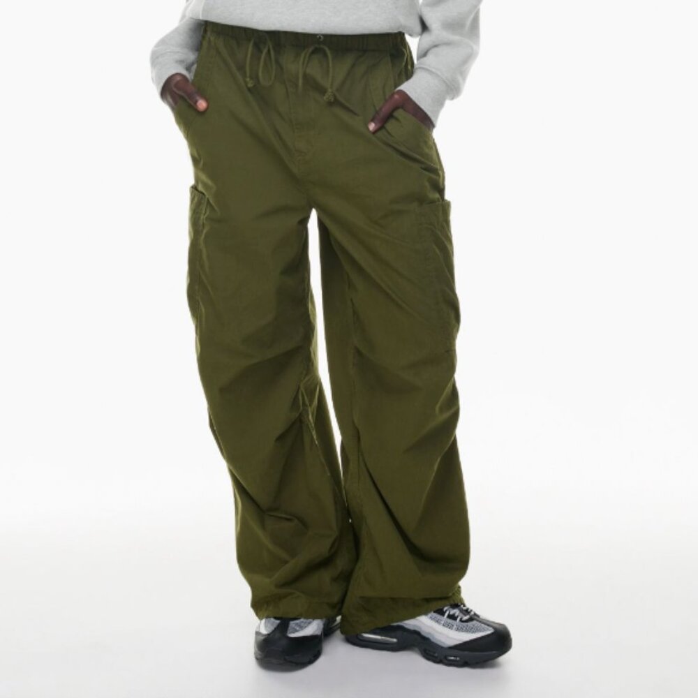 Aritzia TNA Stunt Parachute Pant (Fatigue Green, S)